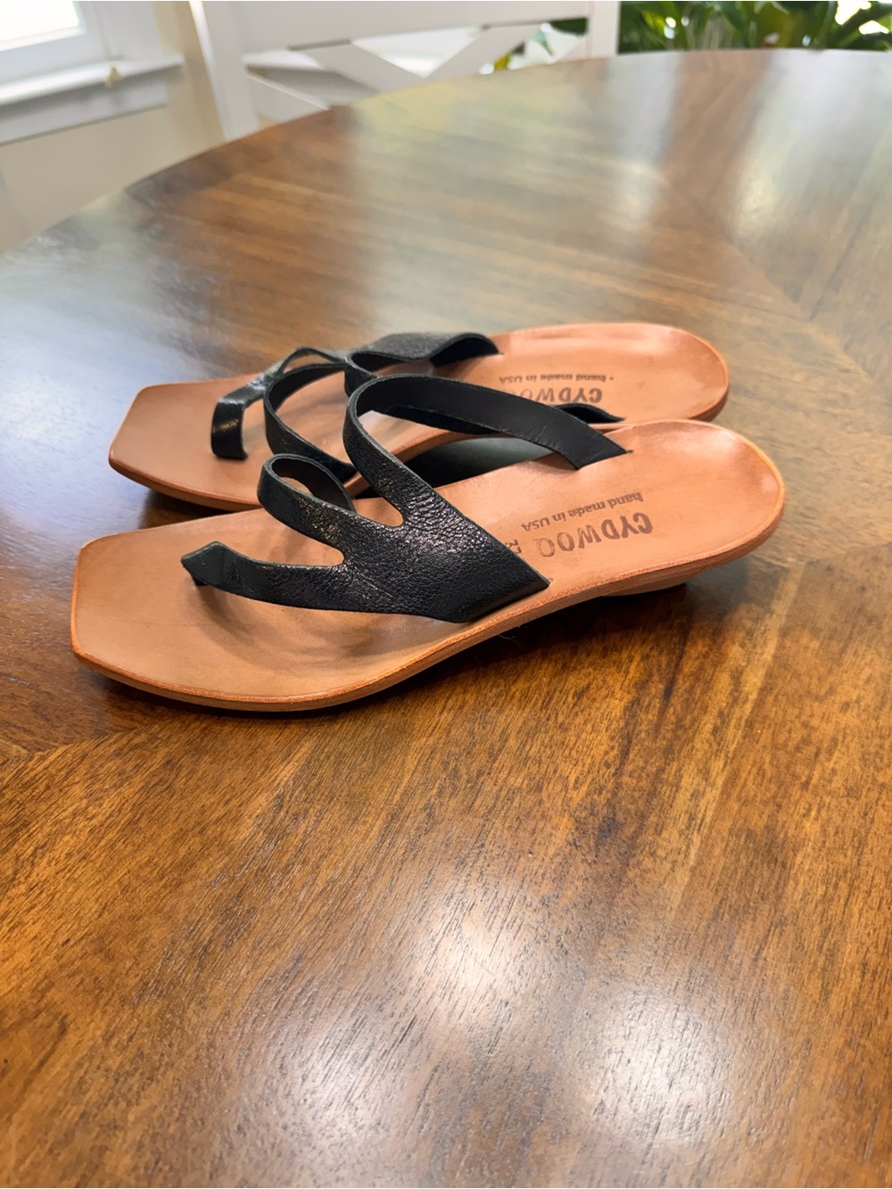 Cydwoq Cupertino Sandal Women's Size 7 US 37 EU Black Leather Sundance